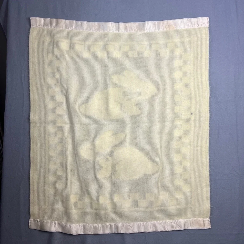 Vintage‎ Knit Yellow Bunny Baby Blanket Satin Edge 39x33